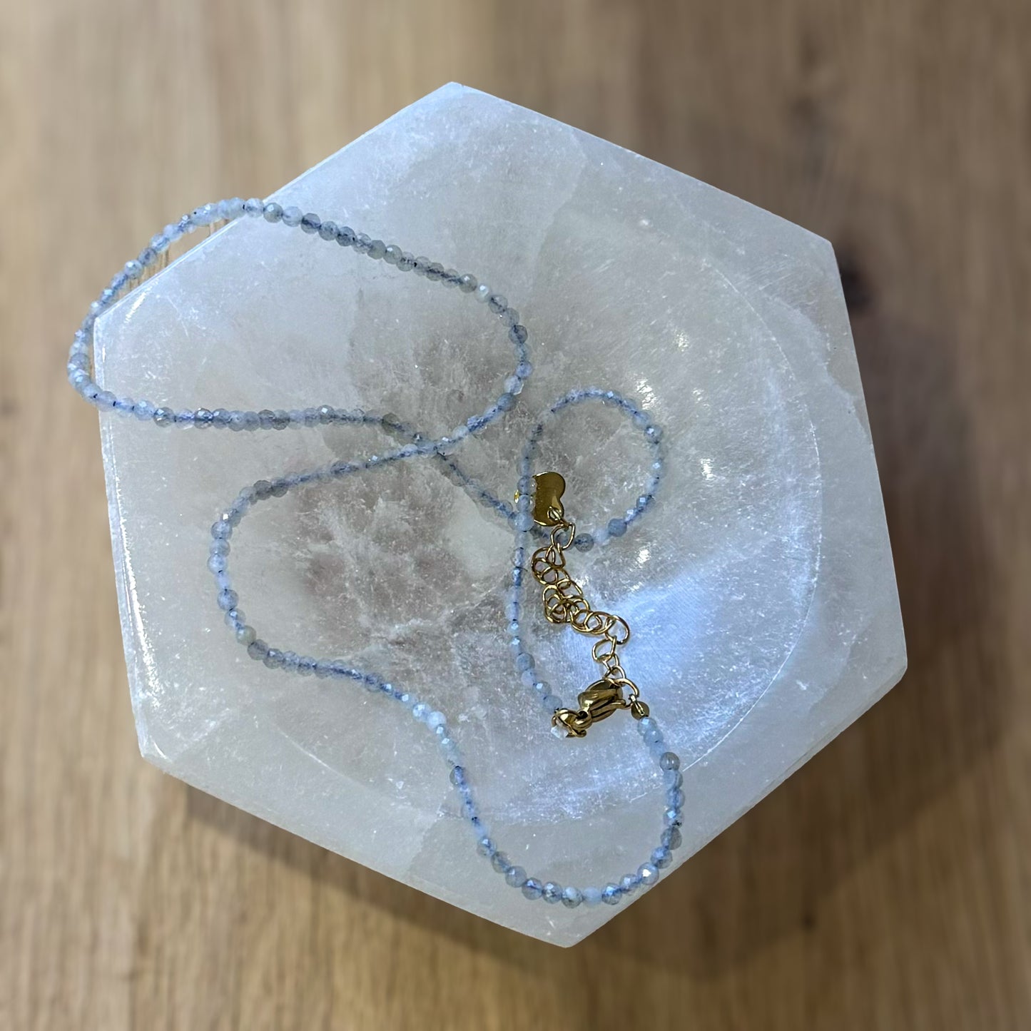 Collier pierres fines: Labradorite blanche