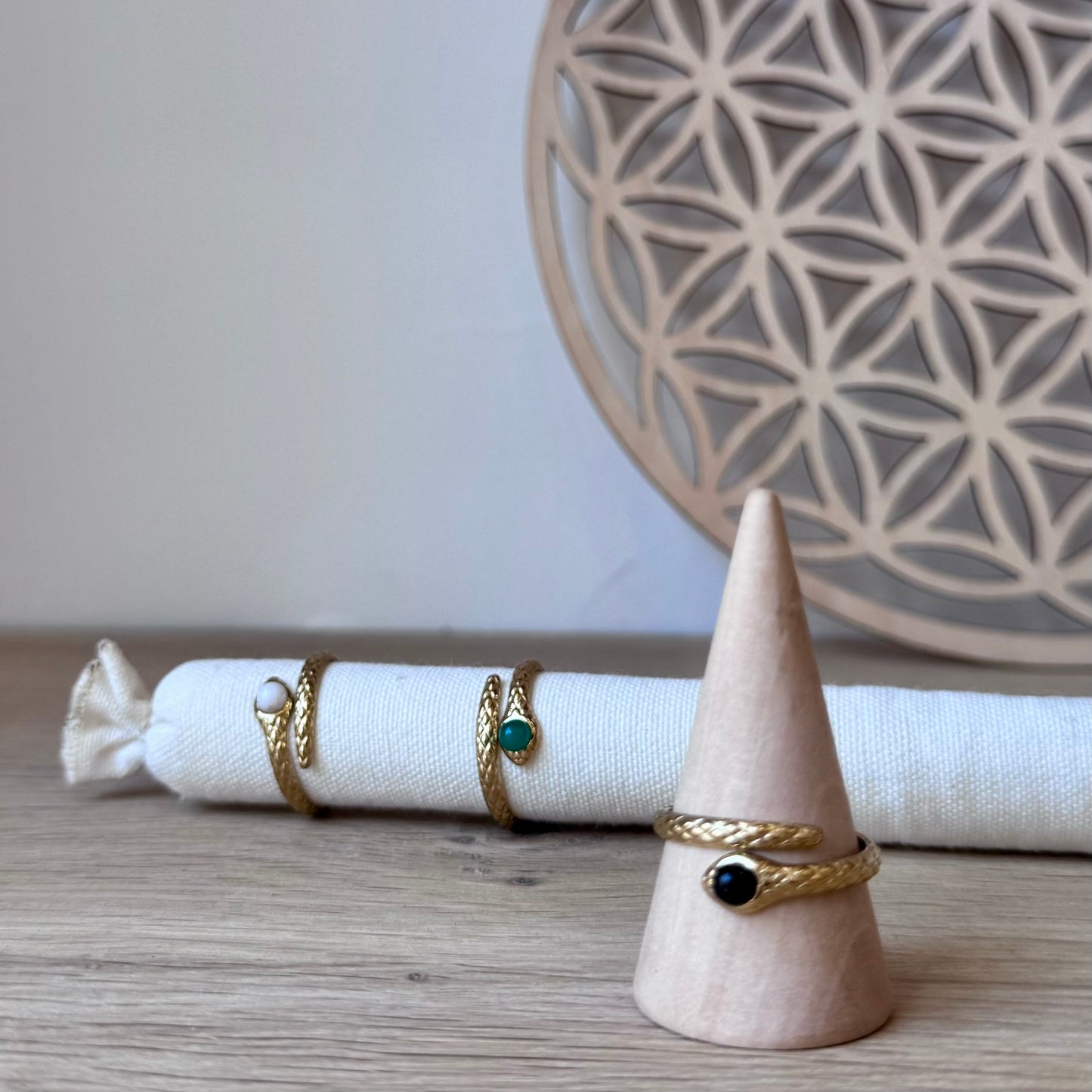 Bague Serpent perle